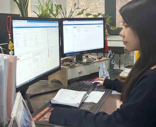 11月28日上午,省建筑设计院工程咨询一院职工王建华,在办公楼二楼洗手